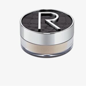 Rodial loose blurring powder